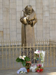 San Giovanni Rotondo - Statua di San Pio 1